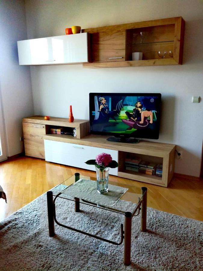 Apartment Mia - Spacious Apartment On 85 M2 With Beautiful Sea View Trogir Exterior photo
