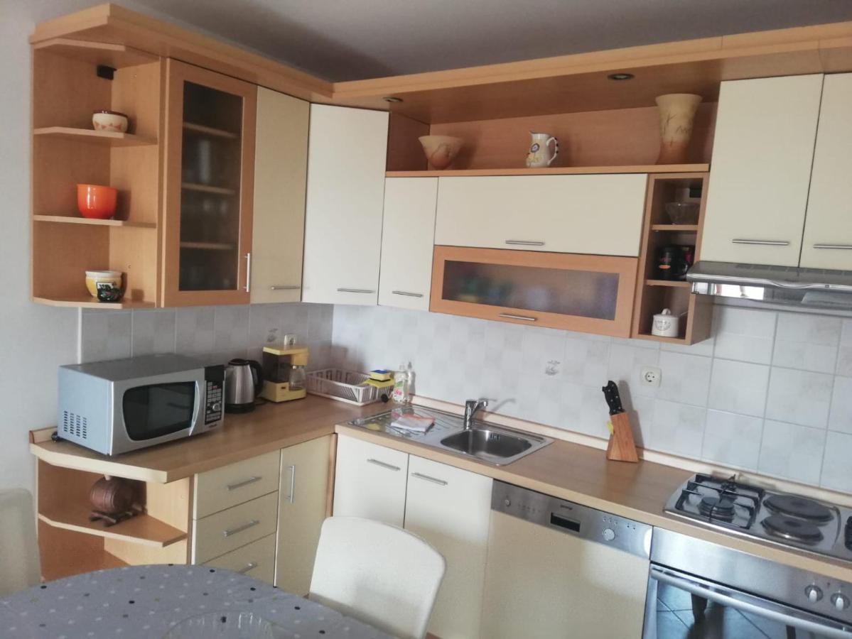 Apartment Mia - Spacious Apartment On 85 M2 With Beautiful Sea View Trogir Exterior photo