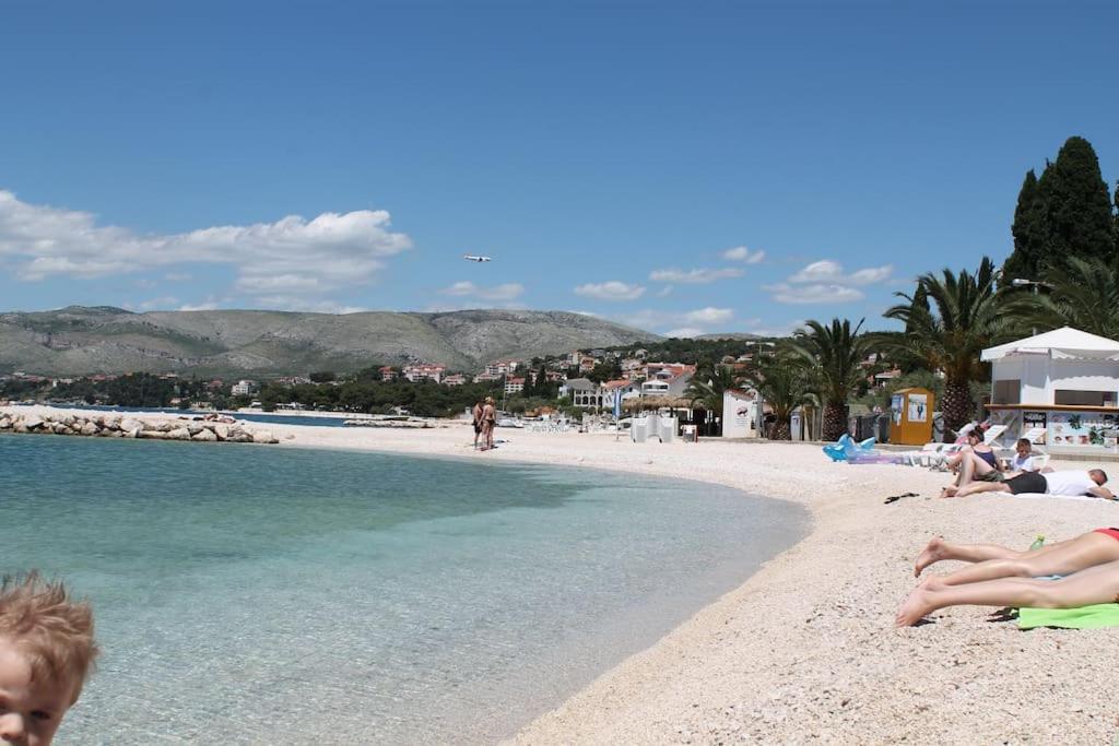 Apartment Mia - Spacious Apartment On 85 M2 With Beautiful Sea View Trogir Exterior photo