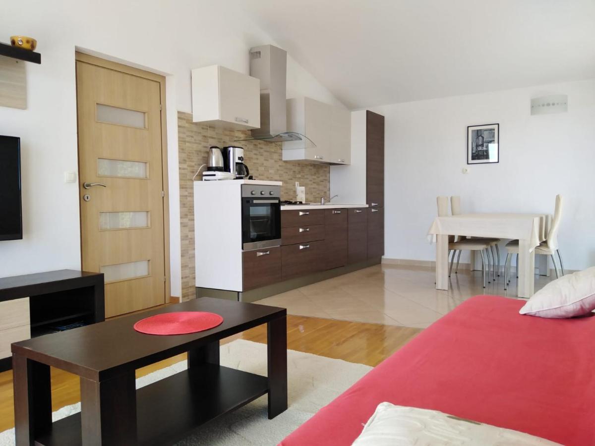 Apartment Mia - Spacious Apartment On 85 M2 With Beautiful Sea View Trogir Exterior photo