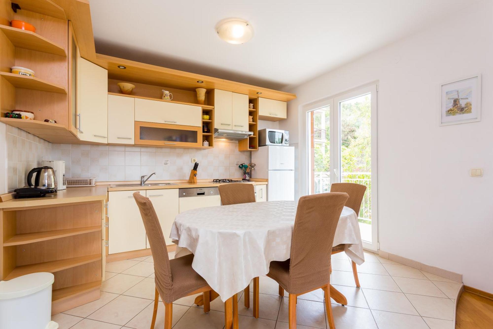 Apartment Mia - Spacious Apartment On 85 M2 With Beautiful Sea View Trogir Exterior photo