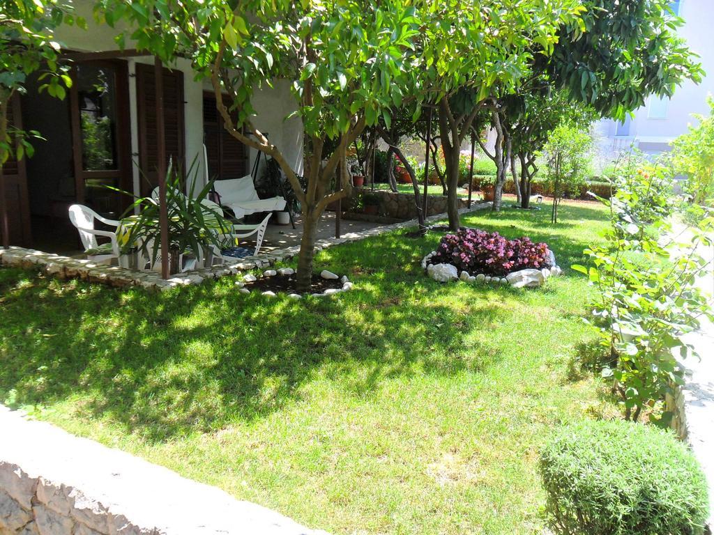 Apartment Mia - Spacious Apartment On 85 M2 With Beautiful Sea View Trogir Exterior photo